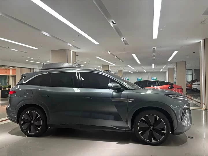 BYD Tang L