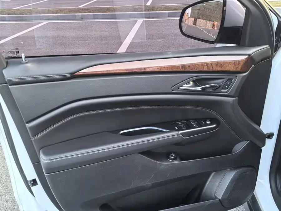 Cadillac SRX