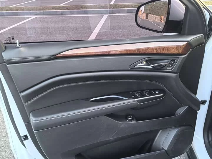 Cadillac SRX