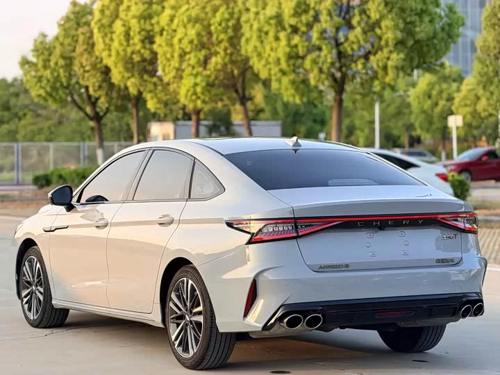 Chery Arrizo 8