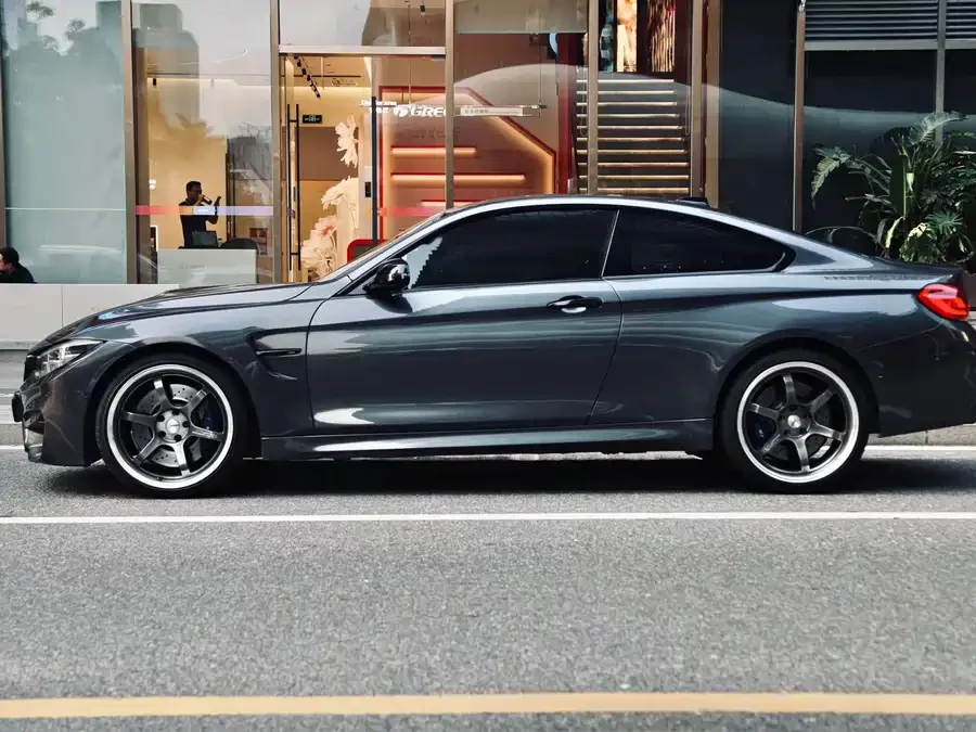 BMW M4