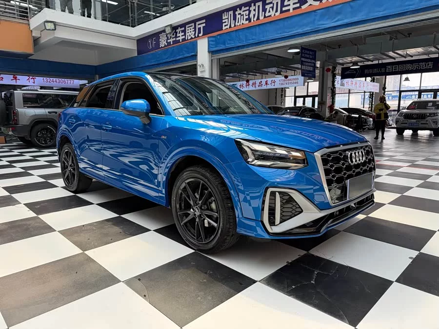 Audi Q2L