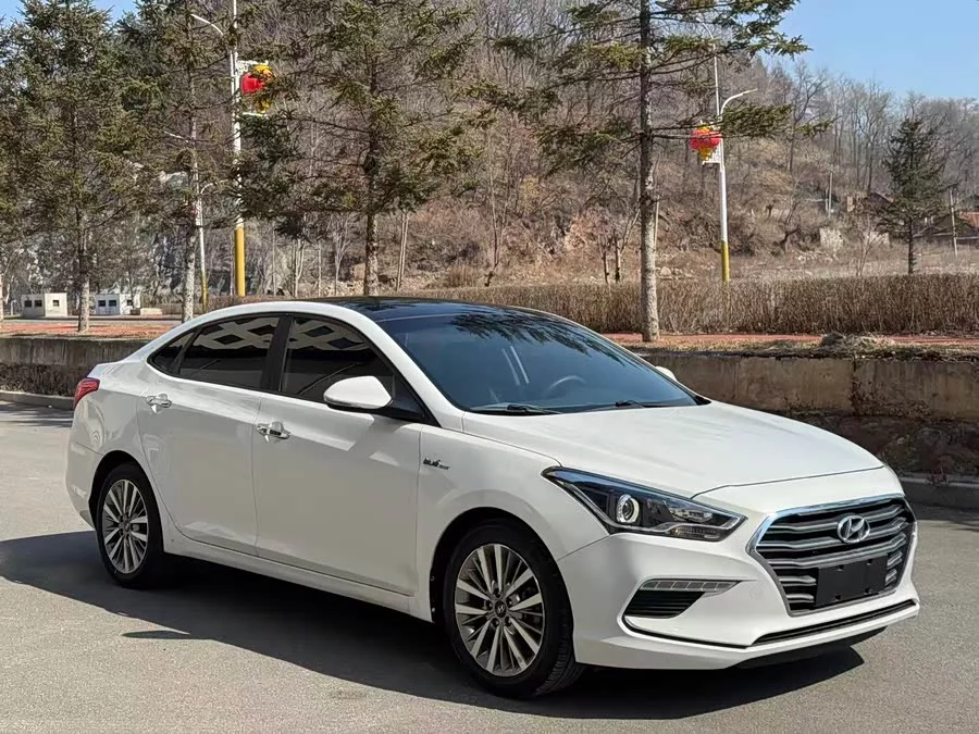 Hyundai Mistra