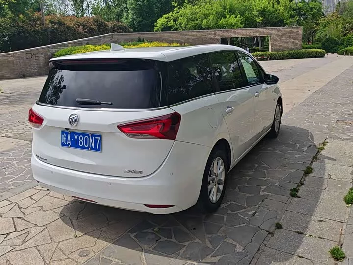 Buick GL6