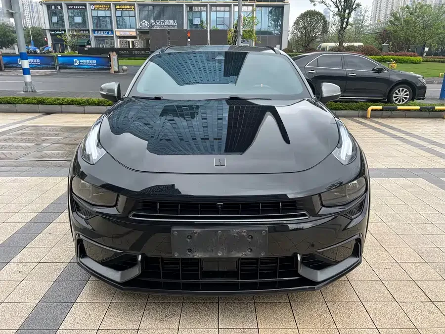 Lynk & Co 02 Hatchback