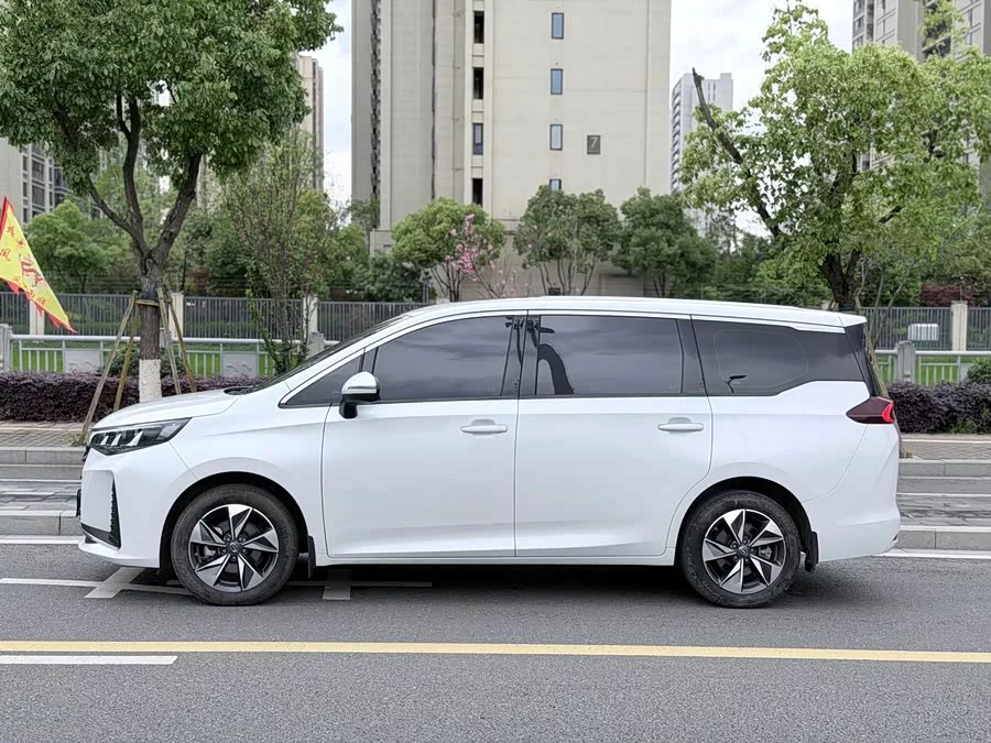 GAC Trumpchi M6