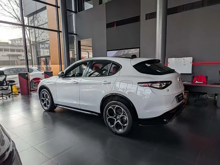 alfa romeo Stelvio