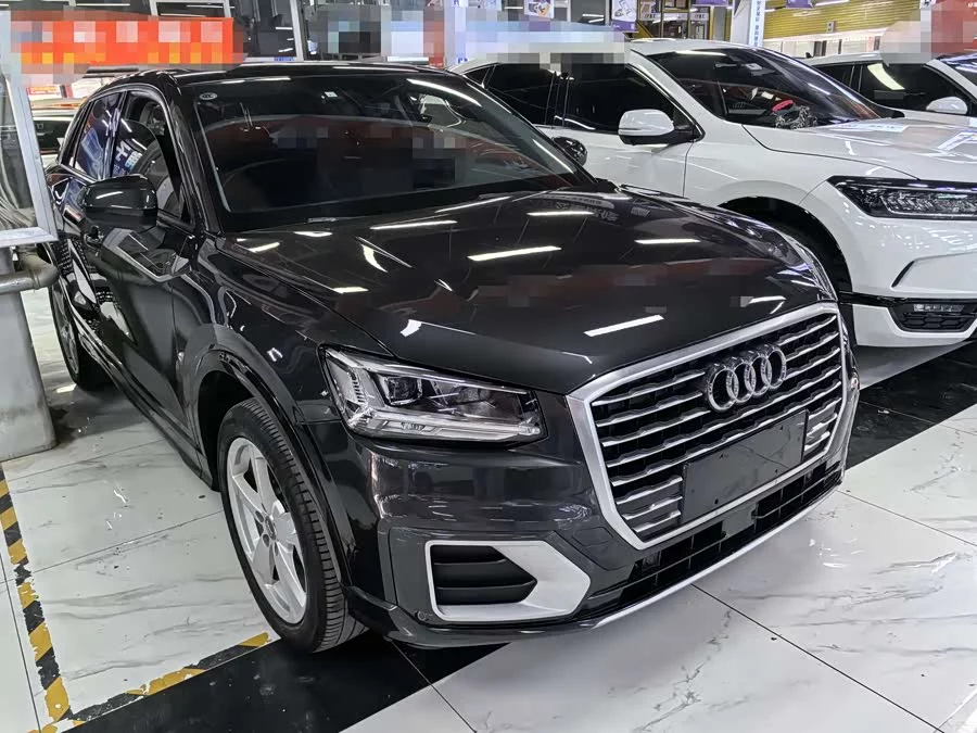 Audi Q2L