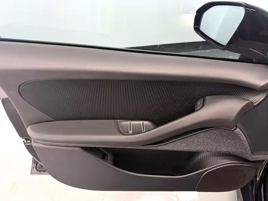 NIO ET5