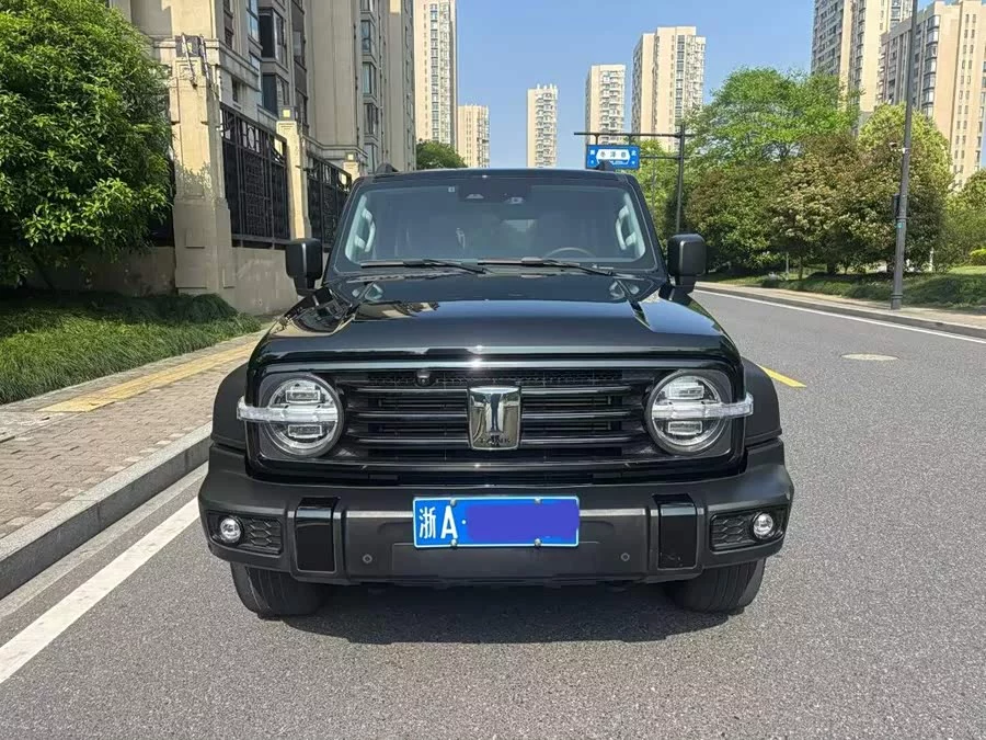 TANK 300