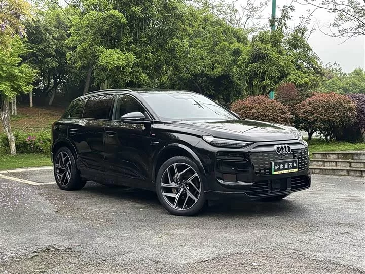 Audi Q6L e-tron