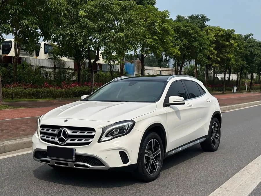 Mercedes Benz GLA
