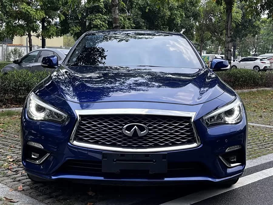 Infiniti Q50L