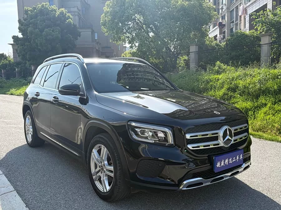 Mercedes Benz GLB