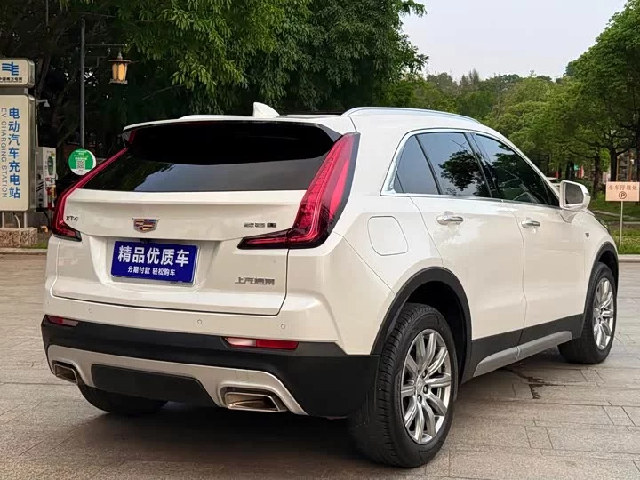 Cadillac XT4