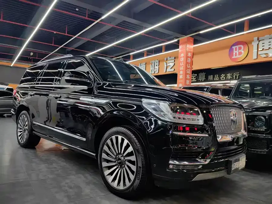 Lincoln Navigator