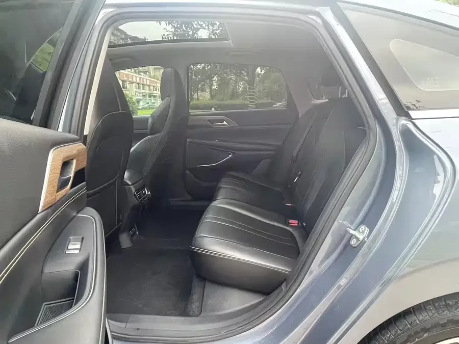 Xpeng P5