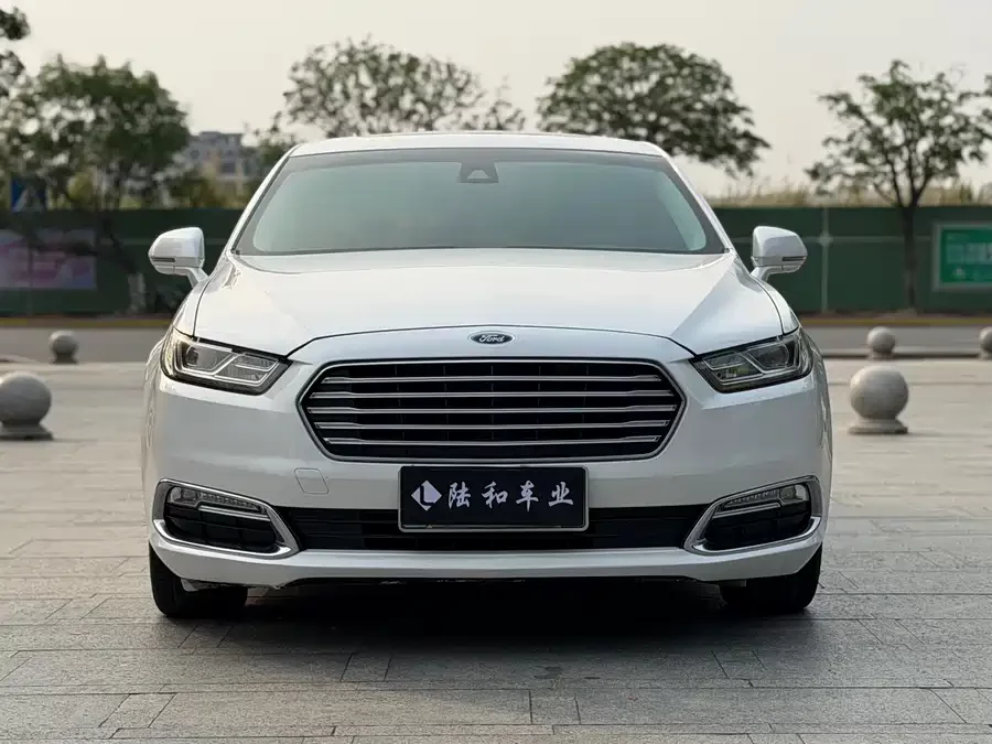 Ford Taurus