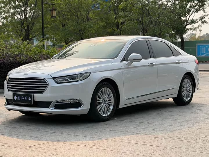 Ford Taurus