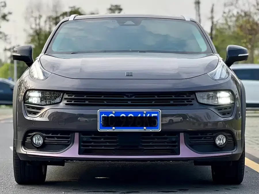 Lynk & Co 02