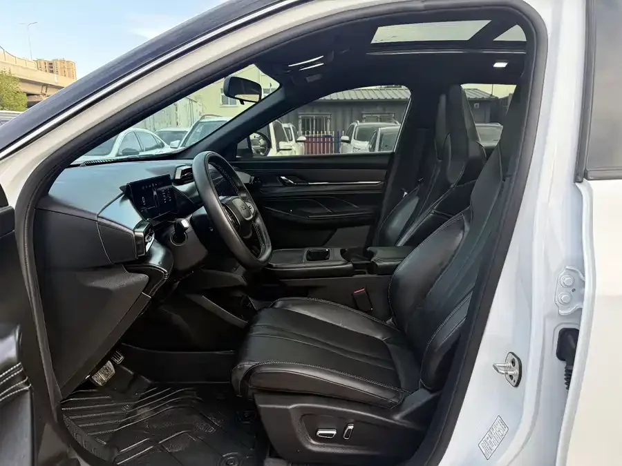 Dongfeng L7