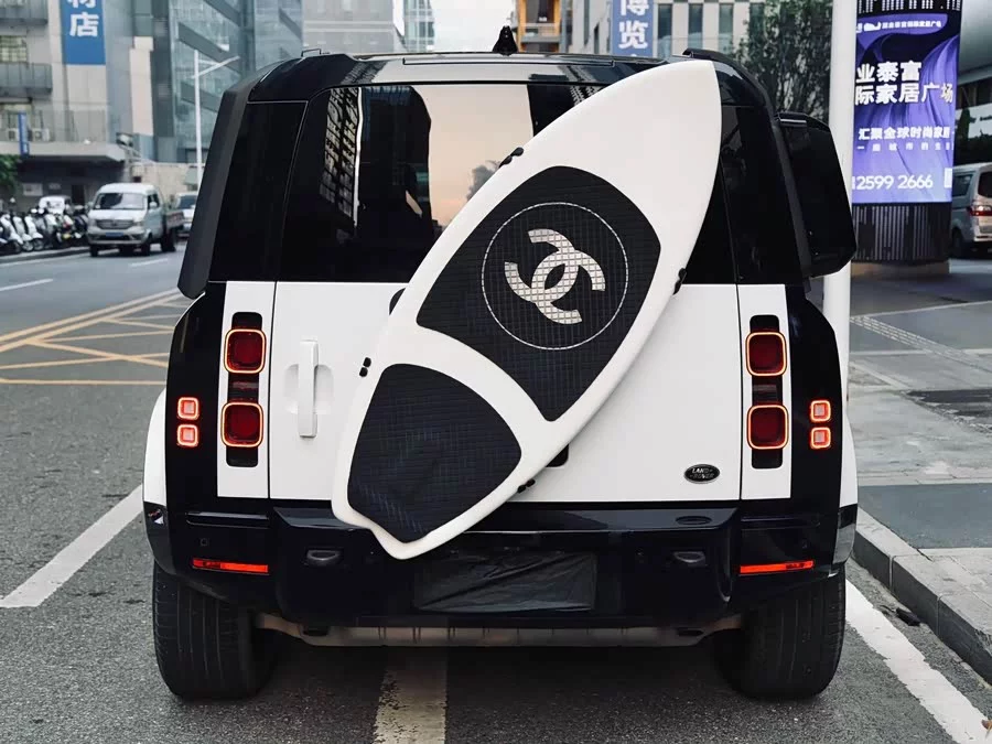 Land Rover guard