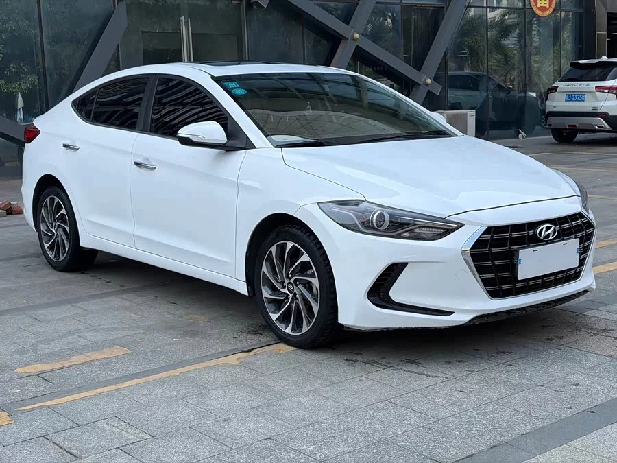Hyundai elantra