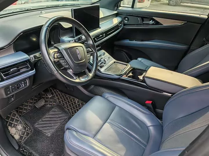 Lincoln navigator