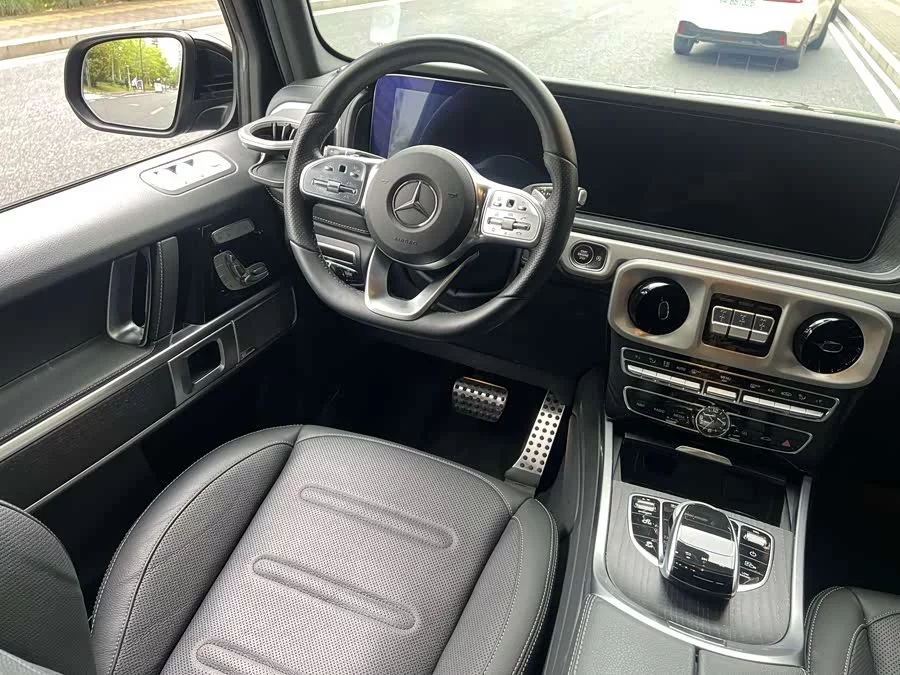 Mercedes Benz G-rated