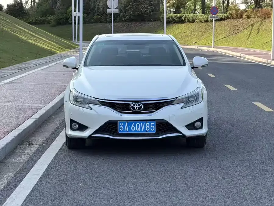 Toyota Reiz