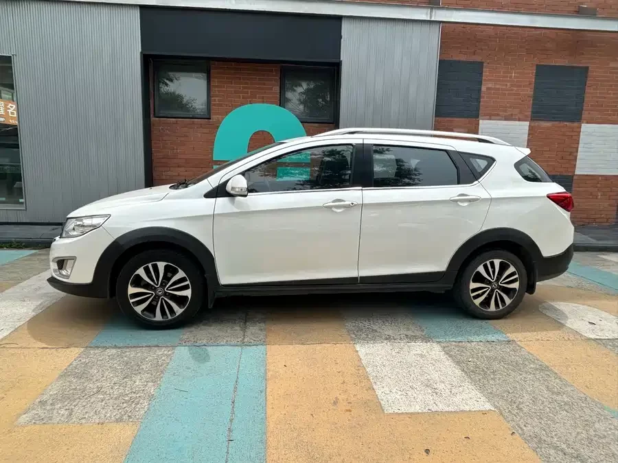 Dongfeng AX3