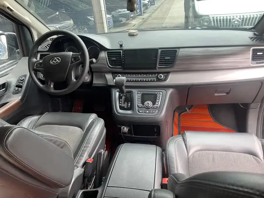 Maxus G10