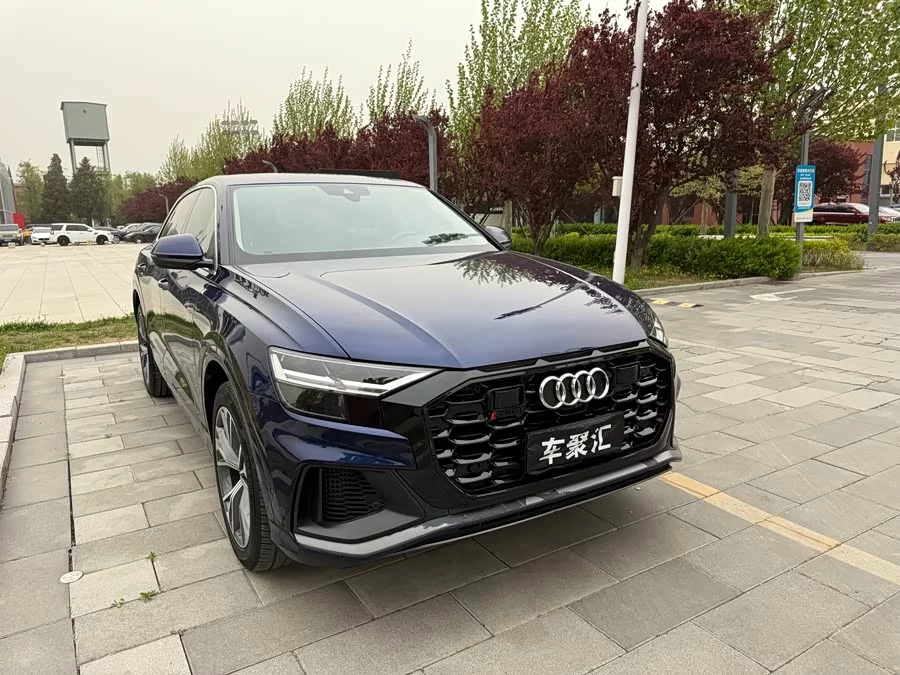 Audi Q8