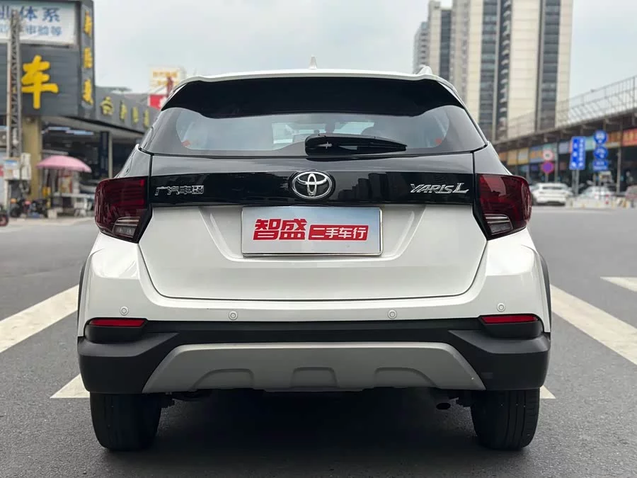 Toyota YARiS L