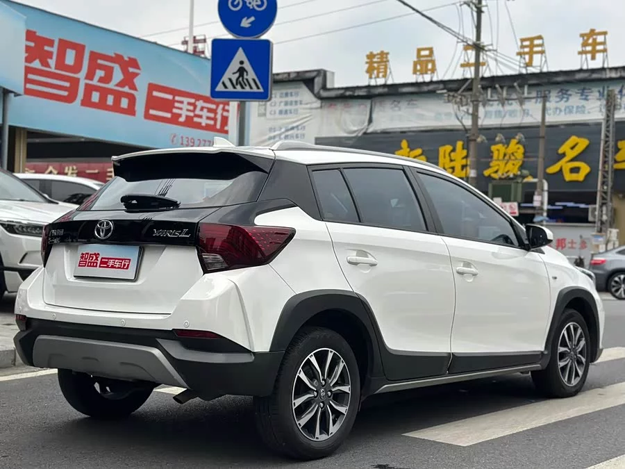 Toyota YARiS L