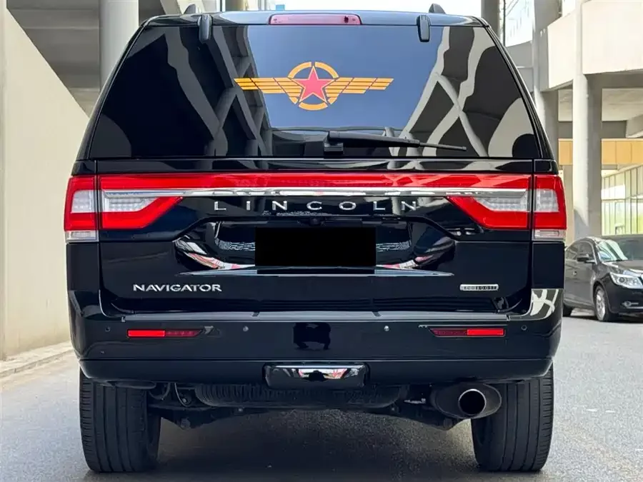 Lincoln Navigator