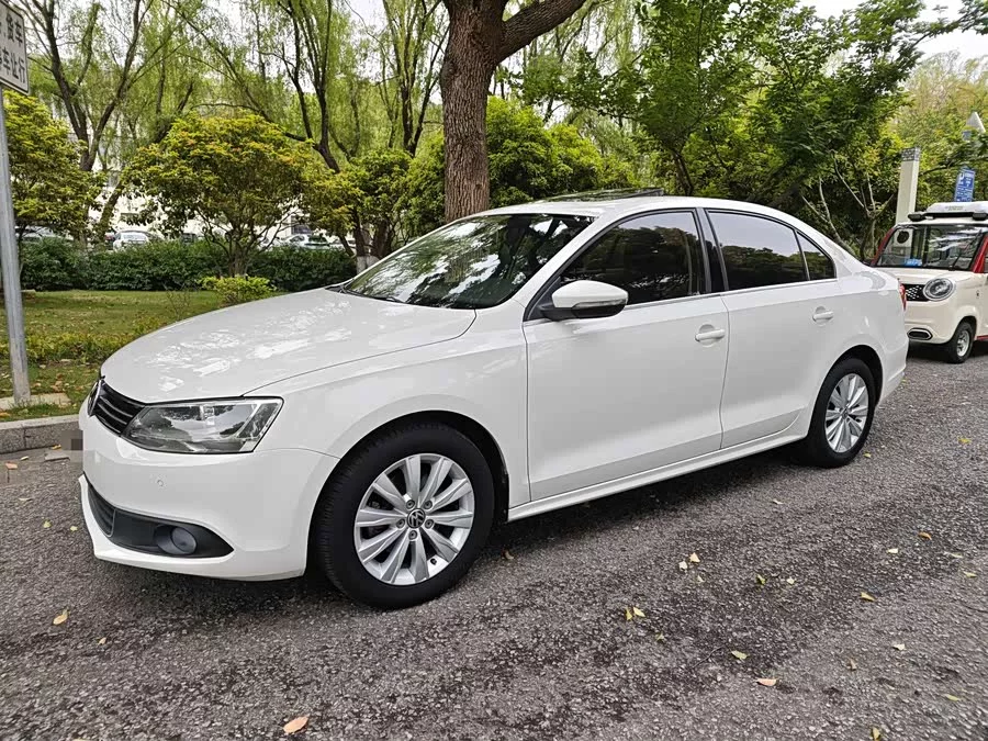 Volkswagen Sagitar