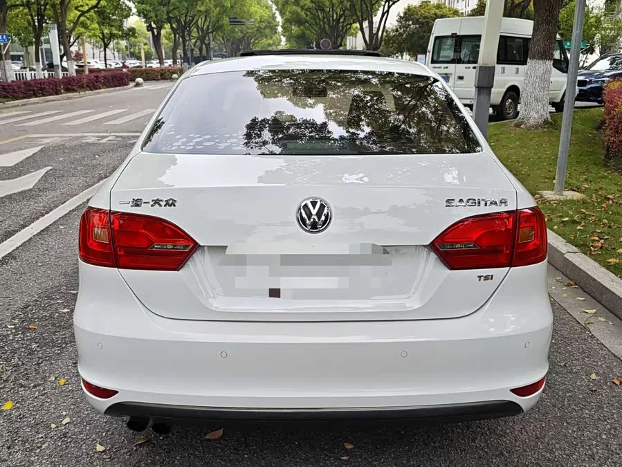 Volkswagen Sagitar