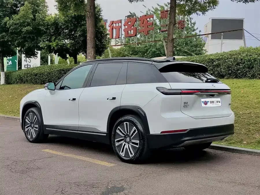 NIO ES7