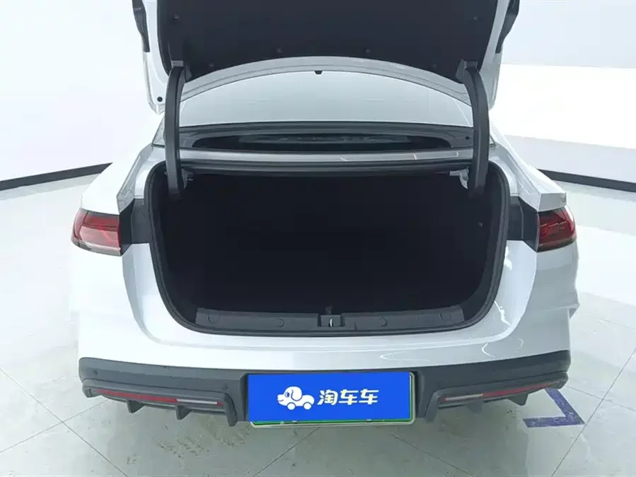 BYD Qin L