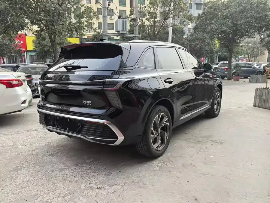 Hongqi HS3 PHEV