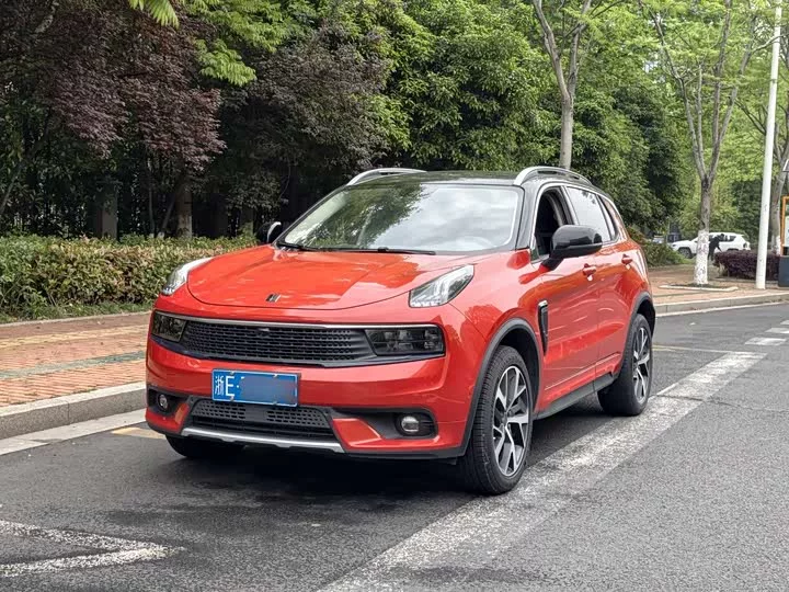 Lynk & Co 01