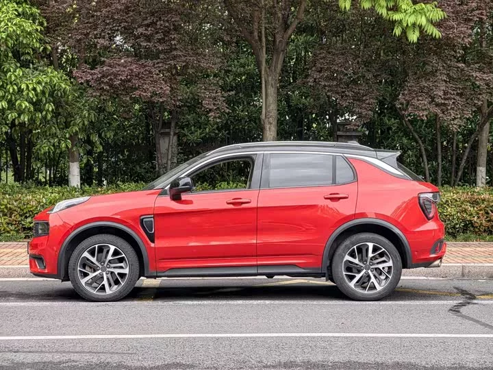 Lynk & Co 01