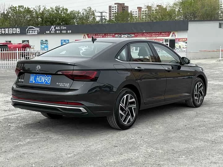 Volkswagen Sagitar