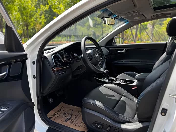 kia K4