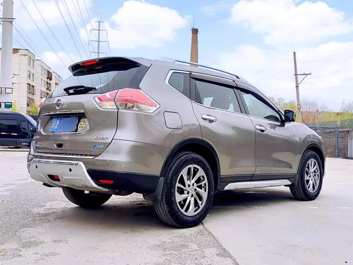 Nissan Qijun