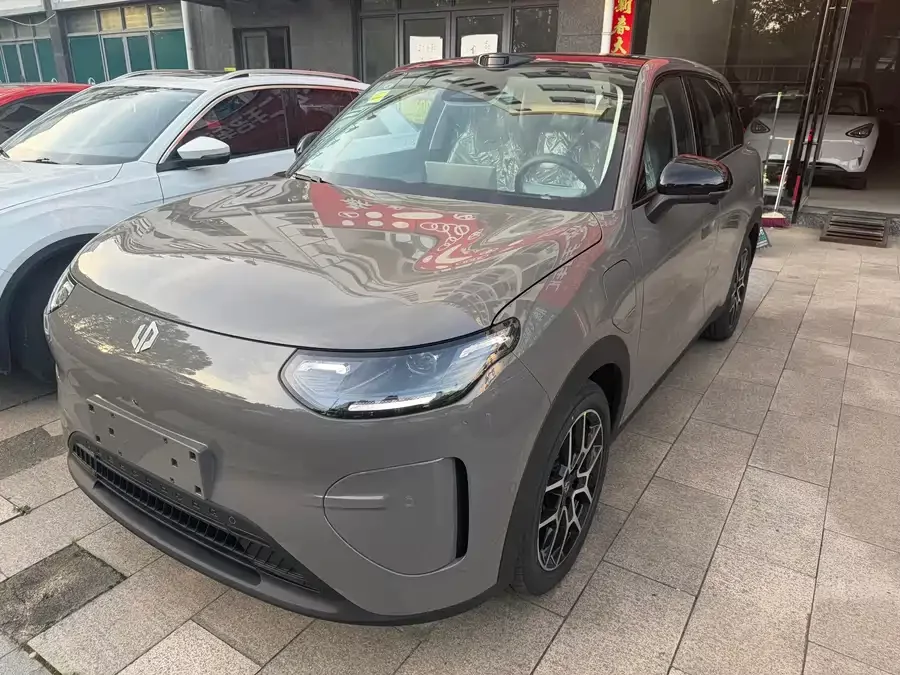 Leapmotor A10
