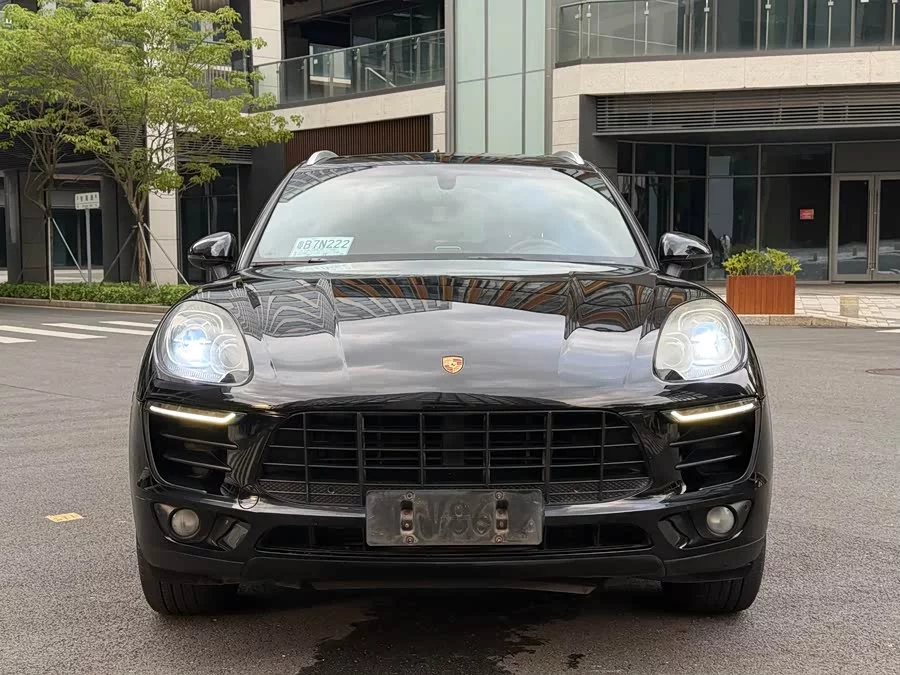 Porsche Macan