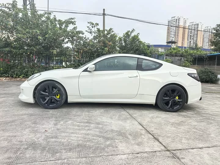 Hyundai Genesis-Coolpad