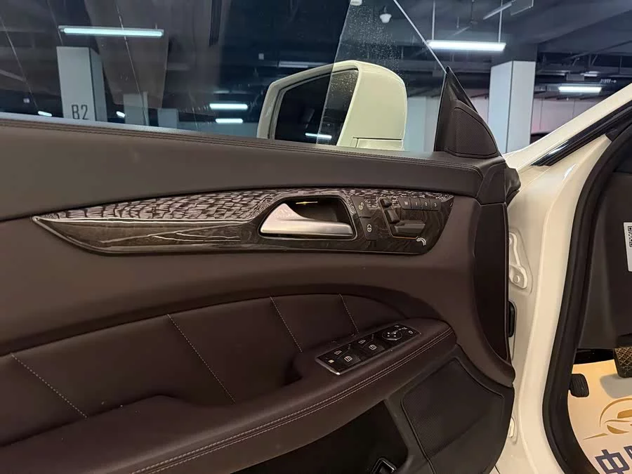 Mercedes Benz CLS